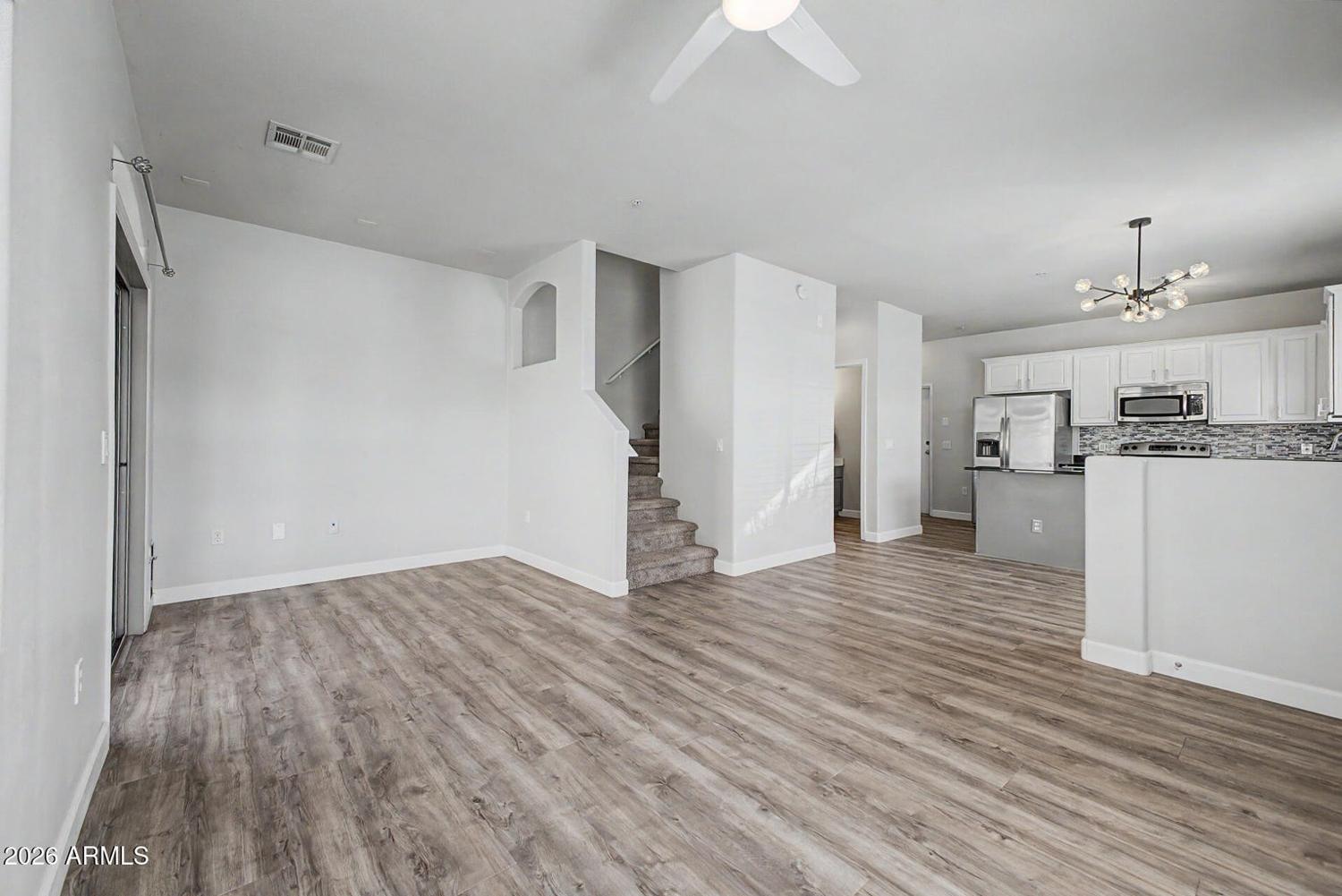 3D tour of 1350 S Greenfield Rd #1033