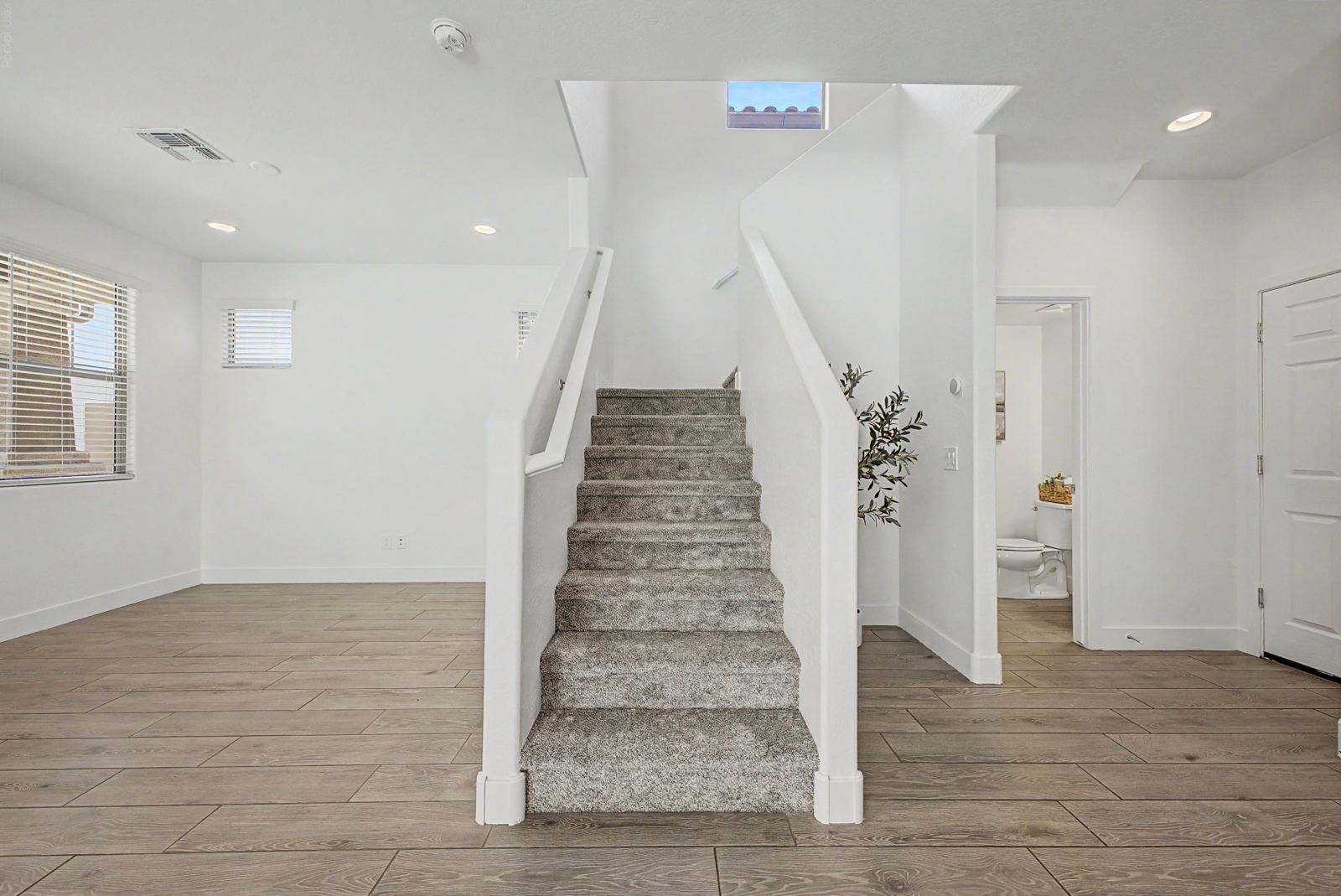 3D tour of 1717 S 82nd Place